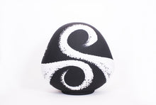 Carica l'immagine nel visualizzatore di Gallery, Hangan Zazen Daruma