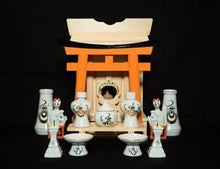 Carica l'immagine nel visualizzatore di Gallery, Set A del piccolo santuario (Oinari sama)