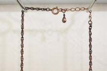 Carica l'immagine nel visualizzatore di Gallery, Collana in metallo smaltato "Il cielo luminoso"