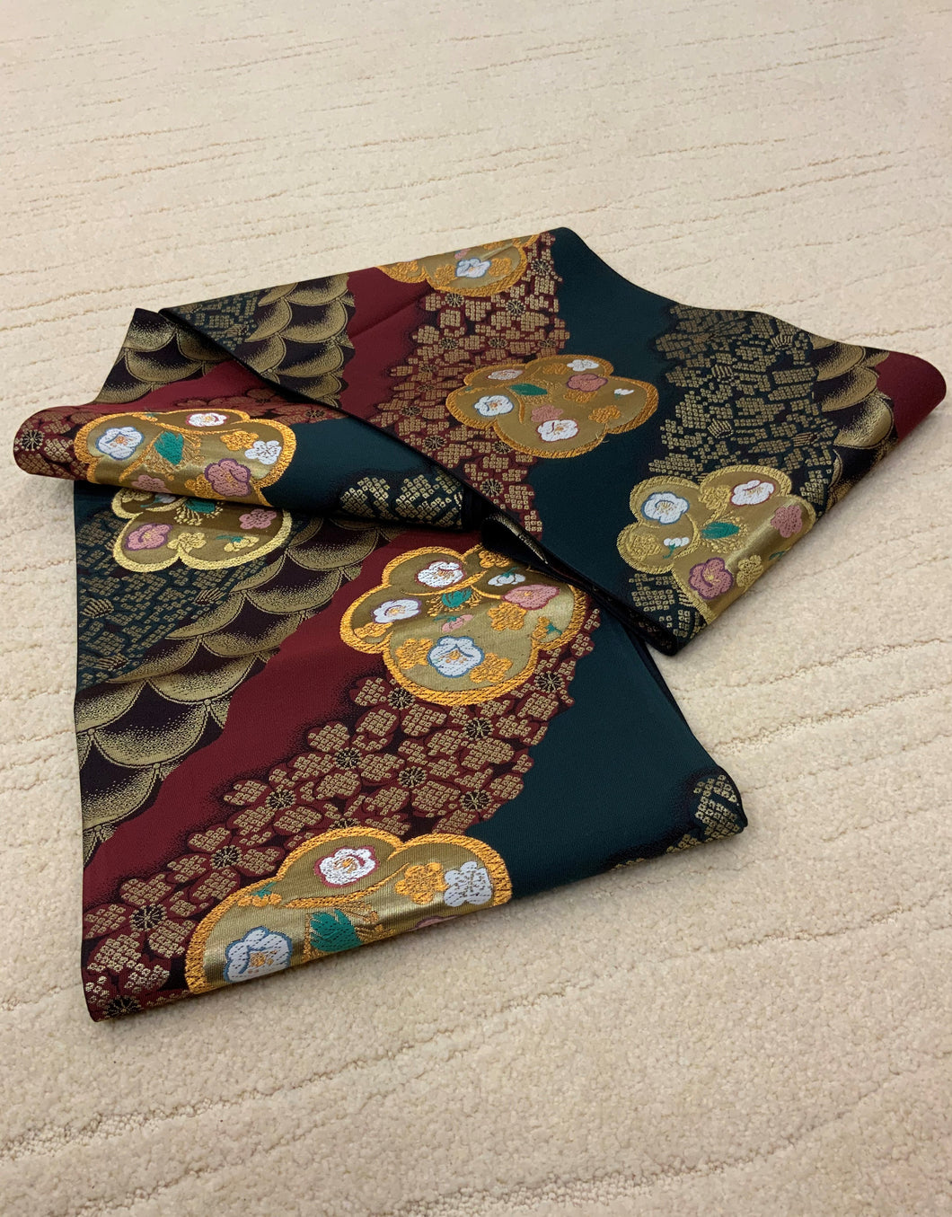 Fukuro Obi (faja de kimono), A