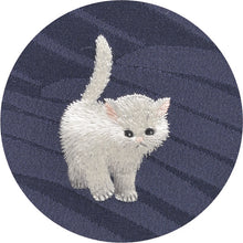Load image into Gallery viewer, Framed embroidery  (cat)
