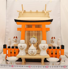 Cargar imagen en el visor de la galería, Santuario mediano con Chigi, Set A (Oinari sama)
